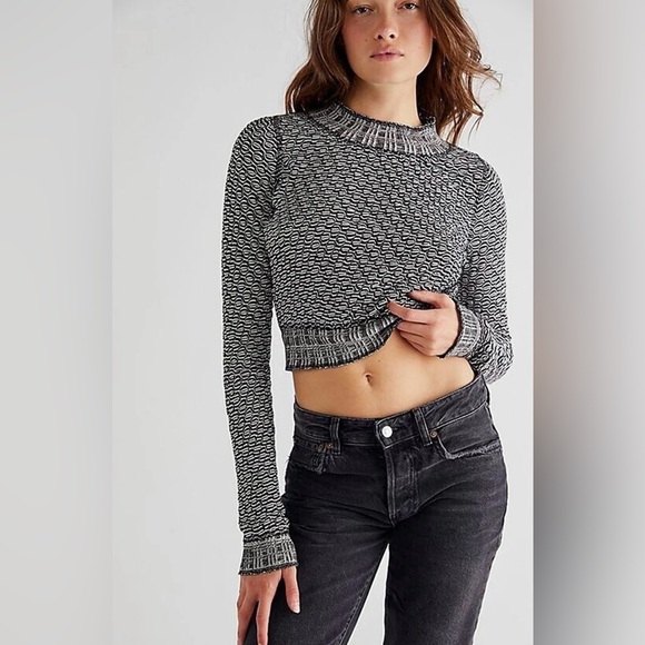 NWOT FREE PEOPLE JANE PRINTED CROP TOP - Picture 3 of 6